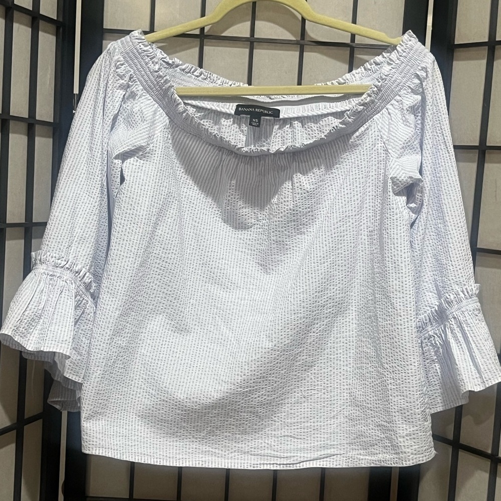 Banana Republic Light Blue Off-Shoulder Top WITH RUFFLE CUFF SLEEVES, SIZE XS